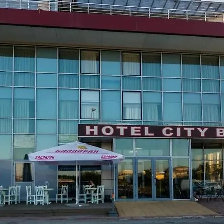 فندق Hotel City 2*