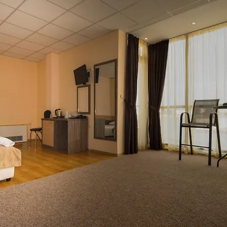Hotel City فندق بورغاس