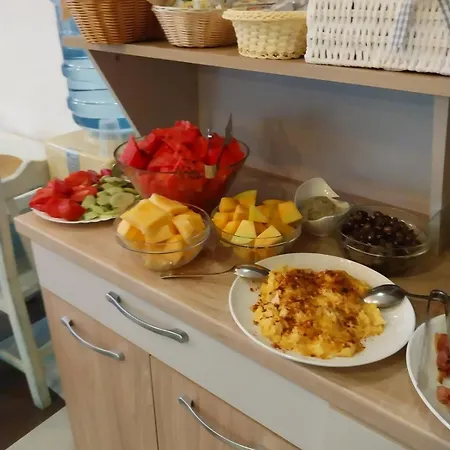 Hotel City מלון בורגאס