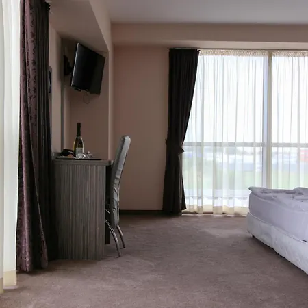 Hotel City فندق
