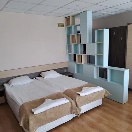 מלון Hotel City