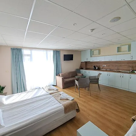 Hotel City ホテル 2*