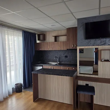 מלון Hotel City