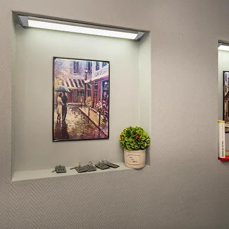 Hotel City מלון 2*