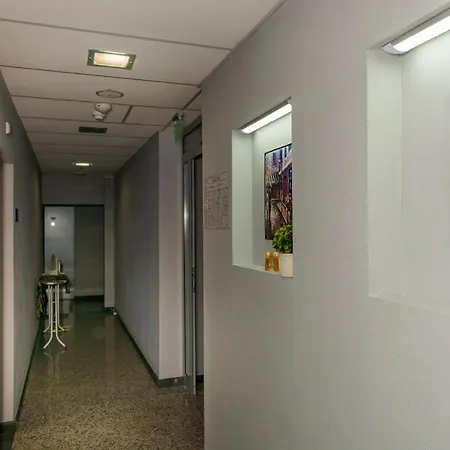 Hotel City بورغاس