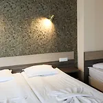 Hotel City Hotel
