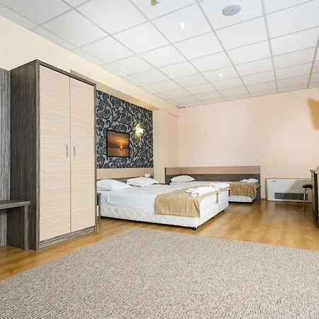 Hotel City