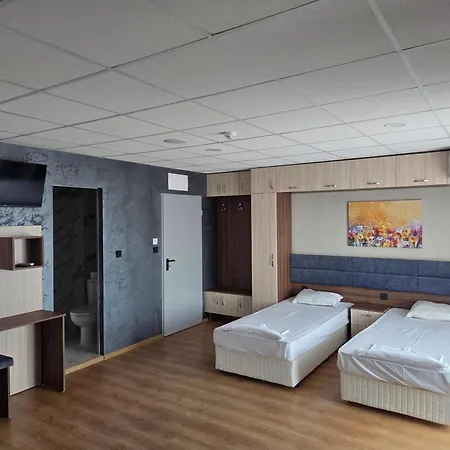 Hotel City 2*
