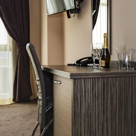 Hotel City 2*